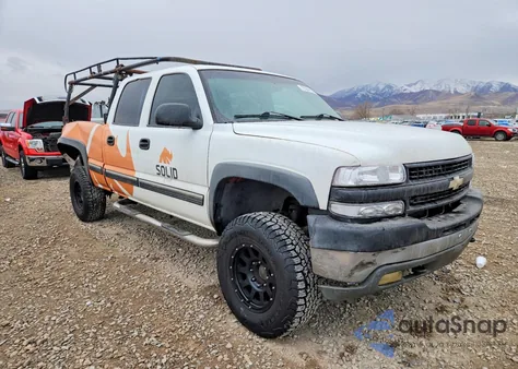 2002 Chevrolet Silverado K2500 Heavy Duty z USA, uszkodzony, nr VIN 1GCHK23U62F131263
